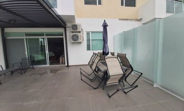 Departamento amueblado PB en renta exclusivo condominio Juriquilla JF