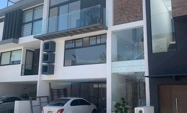 VENDO CASA NUEVA LAGO ESMERALDA