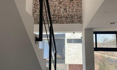 VENDO CASA NUEVA LAGO ESMERALDA