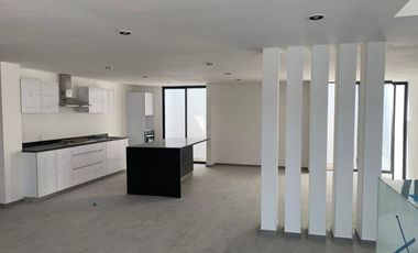 VENDO CASA NUEVA LAGO ESMERALDA