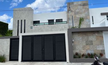 Casa con balcón, jardín y alberca privada, Repobladores, venta, Cozumel.