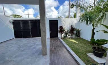 Casa con balcón, jardín y alberca privada, Repobladores, venta, Cozumel.