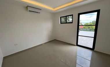 Casa con balcón, jardín y alberca privada, Repobladores, venta, Cozumel.