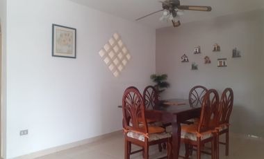 **Apartamento en Renta cuatro dormitorios, Piscina y Garaje San Lorenzo Salinas Ecuador**