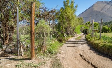 Hermoso terreno de 1,12 ha, con casa amoblada y orilla de río, Valle del Elqui. $245 millones