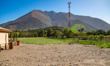 Hermoso terreno de 1,12 ha, con casa amoblada y orilla de río, Valle del Elqui. $245 millones