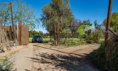 Hermoso terreno de 1,12 ha, con casa amoblada y orilla de río, Valle del Elqui. $245 millones