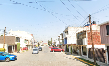 SE VENDE CASA TRES NIVELES