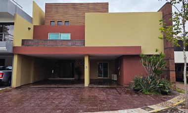 Casa en Privada en Venta en SLP, Lomas 4ta sección