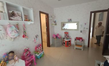 Isla Mocoli, Renta de Hermosa Casa con Piscina