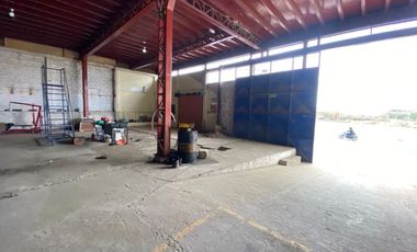 bodega industrial de alquiler Manta Montecristi