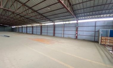 bodega industrial de alquiler Manta Montecristi