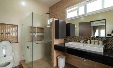 4 Bedroom Pool Villa in Wang Tan Development