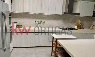 Townhouse in Varsity Hills, Q.C