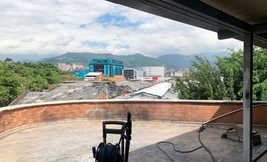 PR18880 Bodega en venta en el sector Villa Carlota, El Poblado, Medellin