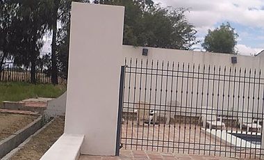 VENDO RANCHO 5.5 HECTAREAS CARRETERA SAN MIGUEL A DOLORES, CON CASAS, CABALLERIZAS, POZO, PEGADAS AL RIO LAJA Y CARRETERA DEL LADO DE DOLORES, HIDALGO