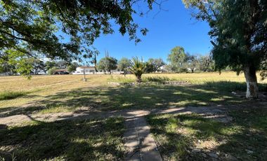 VENDO RANCHO 5.5 HECTAREAS CARRETERA SAN MIGUEL A DOLORES, CON CASAS, CABALLERIZAS, POZO, PEGADAS AL RIO LAJA Y CARRETERA DEL LADO DE DOLORES, HIDALGO