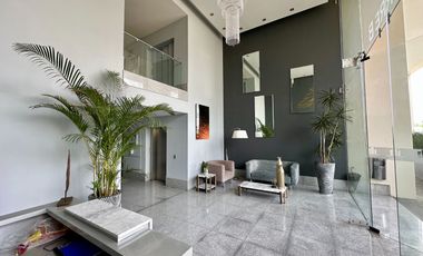 PENT HOUSE EN ALTA VITTA CON VISTAS ESPECTACULARES
