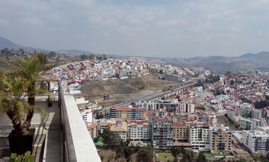 PENT HOUSE EN ALTA VITTA CON VISTAS ESPECTACULARES