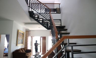 Rumah 2 Lantai Siap Huni di Lembang Bandung