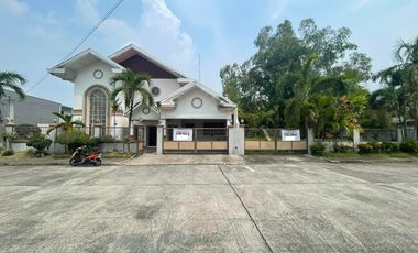 FOR SALE PRE OWNED HOUSE WITH VACANT LOT IN A PRIME VILLAGE IN PAMPANGA NEAR SM TELABASTAGAN