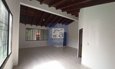 COD. 9266 SE ARRIENDA CASA CAMPESTRE CON OFICINA Y BODEGAS PROVENZA