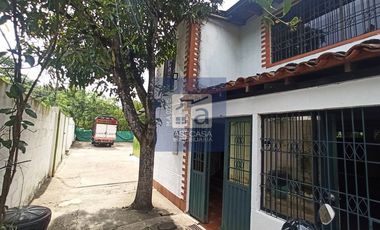 COD. 9266 SE ARRIENDA CASA CAMPESTRE CON OFICINA Y BODEGAS PROVENZA