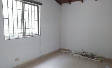 PR20678 Casa comercial independiente en arriendo en el sector Conquistadores