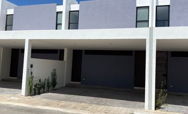 Conjunto de casas en venta en Temozon Norte , salida directa a carretera Mérida Progreso