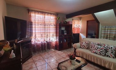 Casa COLINA II amueblada, de gran tamaño, muy cerca del pueblo bonitas vistas y conetada con la naturaleza en Ixtapan de la Sal EDOMEX