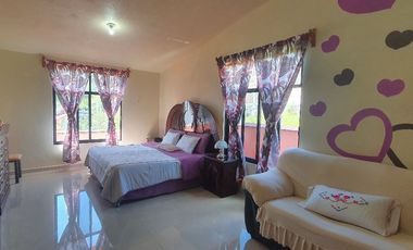 Casa COLINA II amueblada, de gran tamaño, muy cerca del pueblo bonitas vistas y conetada con la naturaleza en Ixtapan de la Sal EDOMEX