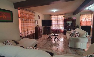 Casa COLINA II amueblada, de gran tamaño, muy cerca del pueblo bonitas vistas y conetada con la naturaleza en Ixtapan de la Sal EDOMEX