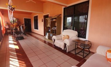 Casa COLINA II amueblada, de gran tamaño, muy cerca del pueblo bonitas vistas y conetada con la naturaleza en Ixtapan de la Sal EDOMEX