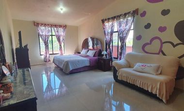 Casa COLINA II amueblada, de gran tamaño, muy cerca del pueblo bonitas vistas y conetada con la naturaleza en Ixtapan de la Sal EDOMEX