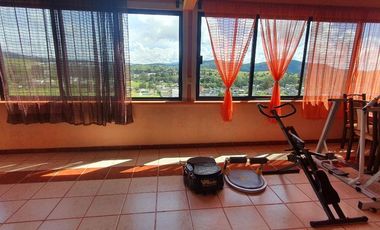 Casa COLINA II amueblada, de gran tamaño, muy cerca del pueblo bonitas vistas y conetada con la naturaleza en Ixtapan de la Sal EDOMEX