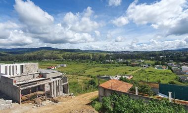 Casa COLINA II amueblada, de gran tamaño, muy cerca del pueblo bonitas vistas y conetada con la naturaleza en Ixtapan de la Sal EDOMEX