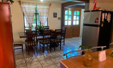 Casa COLINA II amueblada, de gran tamaño, muy cerca del pueblo bonitas vistas y conetada con la naturaleza en Ixtapan de la Sal EDOMEX
