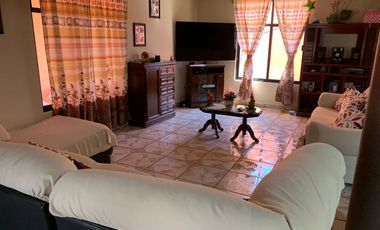 Casa COLINA II amueblada, de gran tamaño, muy cerca del pueblo bonitas vistas y conetada con la naturaleza en Ixtapan de la Sal EDOMEX