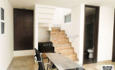 CASA EN VENTA EN LOMAS DEL REFUGIO, LEÓN, GTO; EXCELENTE PRECIO, FRENTE A LA ANTORCHA