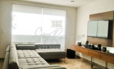 CASA EN VENTA EN LOMAS DEL REFUGIO, LEÓN, GTO; EXCELENTE PRECIO, FRENTE A LA ANTORCHA