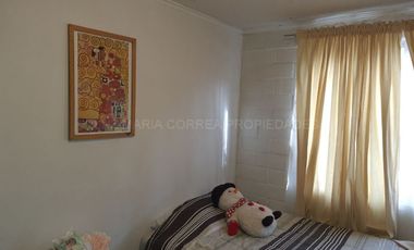 No pareada, 3 estacionamientos, muy amplia, La Calera