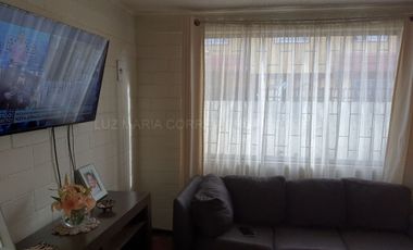 No pareada, 3 estacionamientos, muy amplia, La Calera