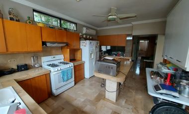 Samborondon, Venta de linda casa 4 dormitorios con piscina