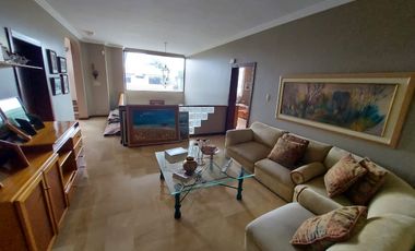 Samborondon, Venta de linda casa 4 dormitorios con piscina