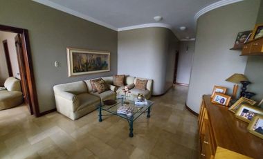 Samborondon, Venta de linda casa 4 dormitorios con piscina