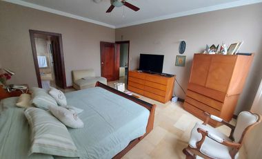 Samborondon, Venta de linda casa 4 dormitorios con piscina