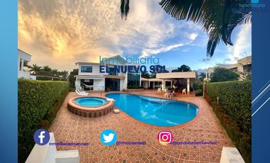 GRAN CASA CAMPESTRE VIA PUERTO LOPEZ