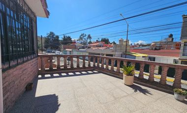 CASA EN VENTA EN METEPECSE VENDE ESPACIOSA CASA EN LA COLONIA JIMENEZ GALLARDO A PIE DE CALLE. RODEADA DE TODOS LOS SERVICIOS: A UNOS PASOS DEL ISSSTE