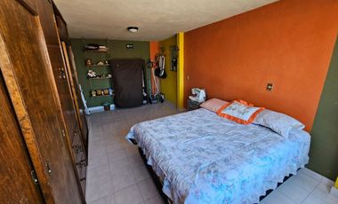 CASA EN VENTA EN METEPECSE VENDE ESPACIOSA CASA EN LA COLONIA JIMENEZ GALLARDO A PIE DE CALLE. RODEADA DE TODOS LOS SERVICIOS: A UNOS PASOS DEL ISSSTE