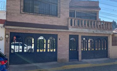 CASA EN VENTA EN METEPECSE VENDE ESPACIOSA CASA EN LA COLONIA JIMENEZ GALLARDO A PIE DE CALLE. RODEADA DE TODOS LOS SERVICIOS: A UNOS PASOS DEL ISSSTE